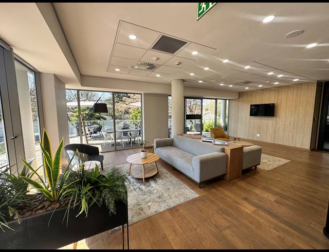 9M² SERVICED OFFICE TO LET IN ROSEBANK